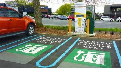 ایستگاه های هوشمند شارژ خودروهای برقی خودروهای بنزینی را جریمه می کنند