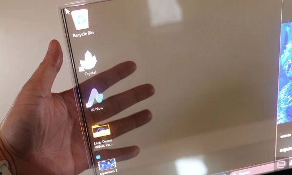 لنوو از اولین لپ تاپ با نمایشگر کاملا شفاف رونمایی کرد