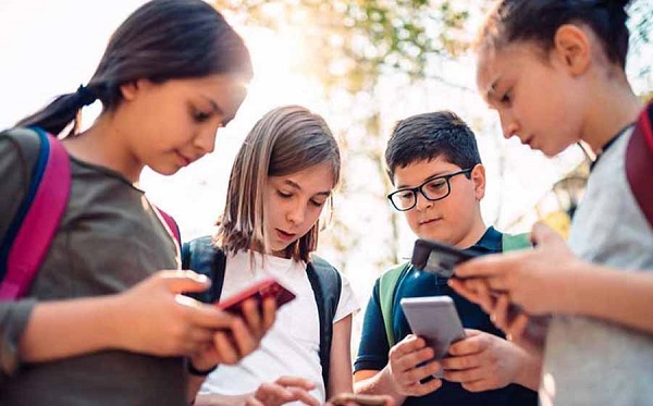 زاکربرگ؛ اعمال محدودیت‌های سنی اینستاگرام را «دشوار» اعلام کرد